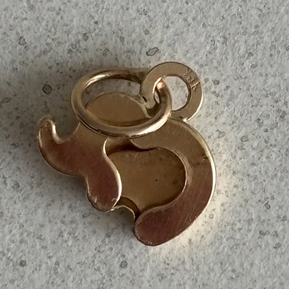 Handmade 14k Solid Gold Elephant Pedant and 14k Solid Gold 18inch chain. - Picture 2 of 8